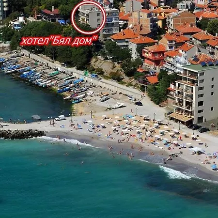 Отель Family White House Поморие